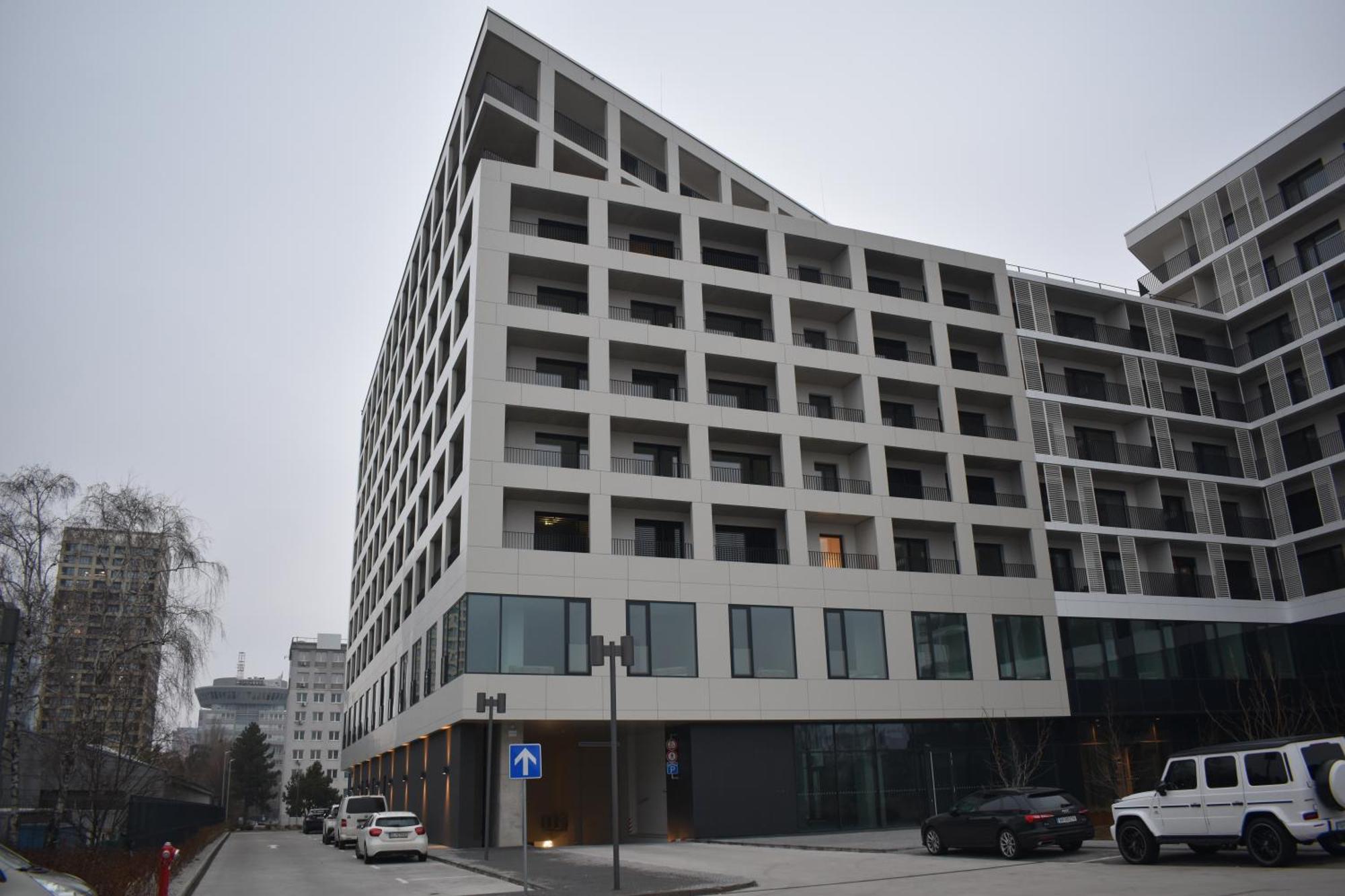 Elegant Near Downtown *